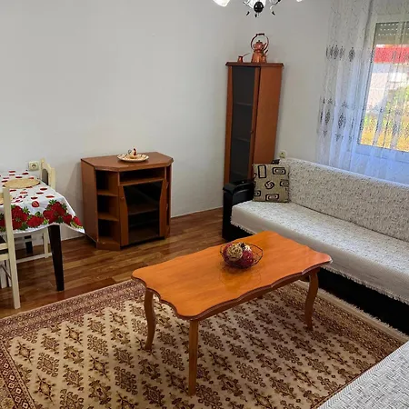 Gasthof Xhermi House Entire 2nd Floor! Pogradec